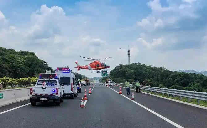 洪洞高速公路汽车救援案例